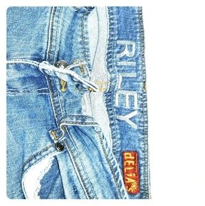 Delia*s jeans